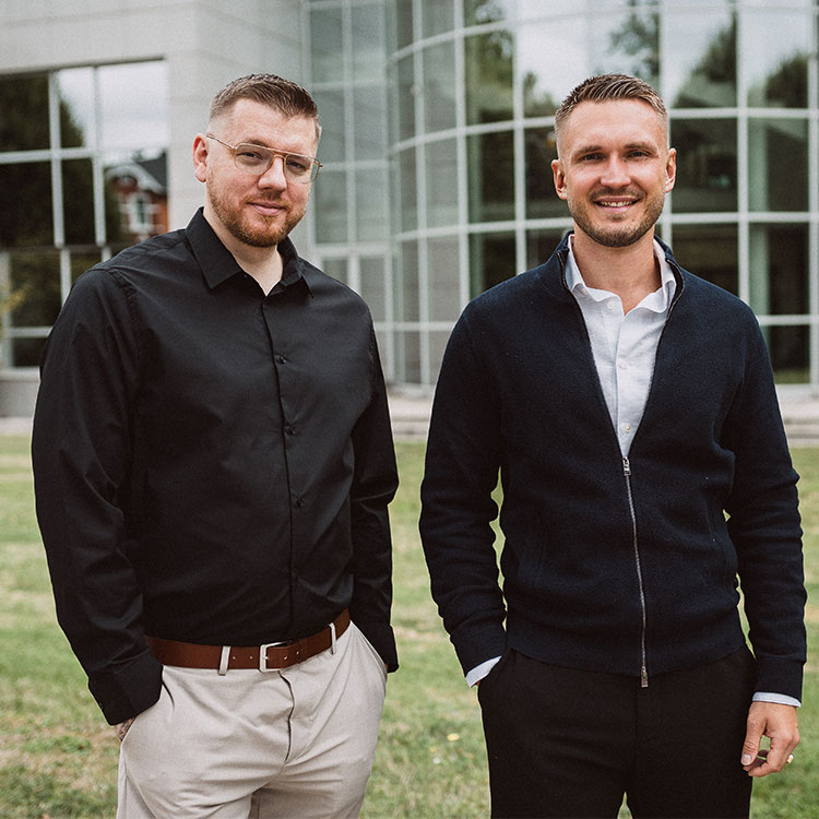 Jakub Nowicki und Mike van Doorn von OPTAVO